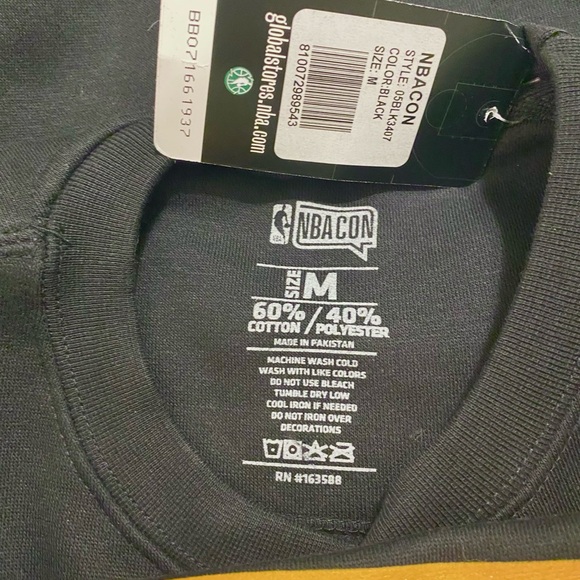 NBA Con x New York Knicks Black Crewneck Sweatshirt – Size Medium - Picture 4 of 4